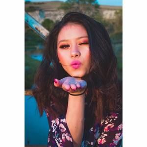 Meet your Posher, Paula